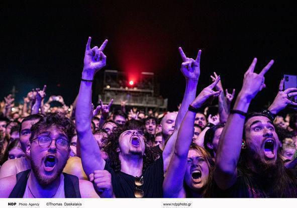 SEPULTURA THE CROWD