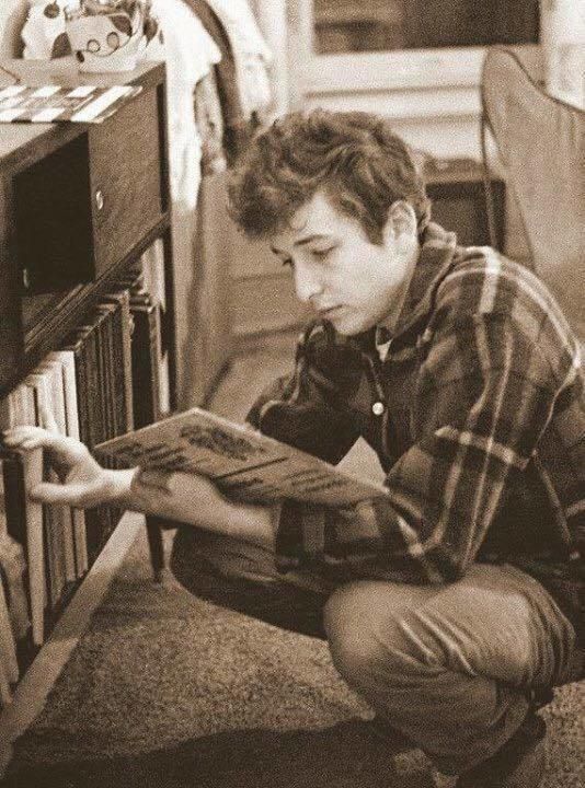 Bob Dylan young.jpg
