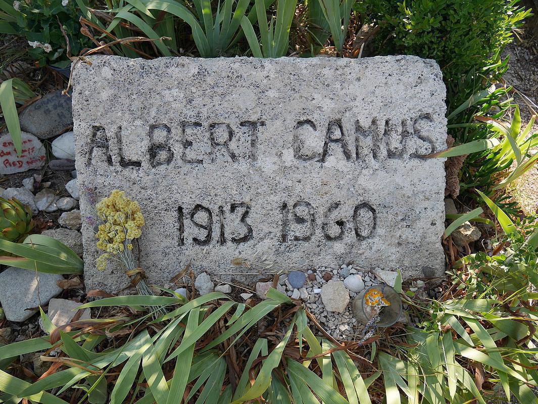 1200px Camus Grab bei Lourmarin in Südfrankreich