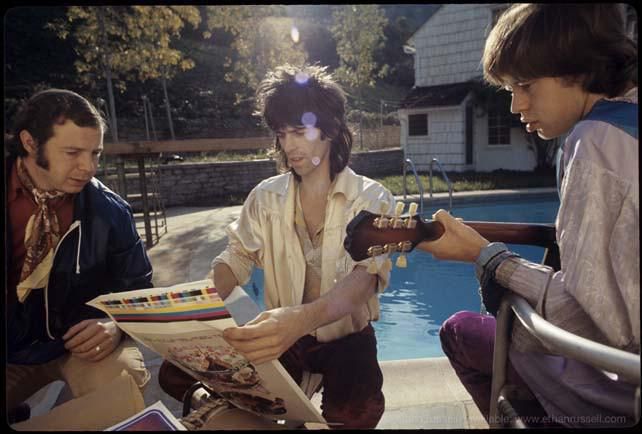 Keith Richards and Mick Jagger Examine the Let It Bleed Cover 1969 2000x