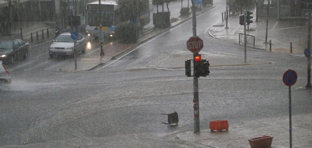 Καταιγίδα και χαλάζι στην Αθήνα, πλημμύρες και διακοπή κυκλοφορίας