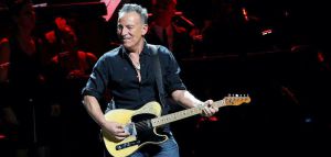 Bruce Springsteen: Ο συγκινητικός φόρος τιμής στον Robbie Robertson