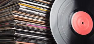 Τα βινύλια ξεπερνούν σε πωλήσεις τα CDs