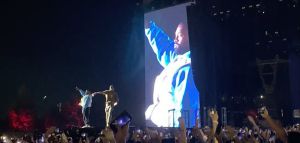 Kanye West: Η σπάνια εμφάνιση σε συναυλία του Travis Scott