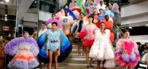 Ένας άγνωστος Ιάπωνας έκλεψε την παράσταση στην Εβδομάδα Μόδας της Νέας Υόρκης