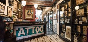 Δωρεάν τατουάζ σε πρώην ασθενείς με κορονοϊό
