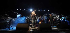 Θανάσης Παπακωνσταντίνου: Συναυλία στην Χαλκιδική