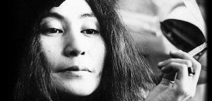 Η Yoko Ono κυκλοφορεί νέα «μινιμαλιστική» διασκευή του Imagine