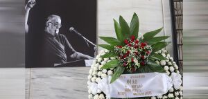 Φωτογραφίες από την πολιτική κηδεία του Θάνου Μικρούτσικου