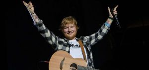 Ed Sheeran: Το νέο του τραγούδι έχει κάτι από τα «Φιλαράκια»