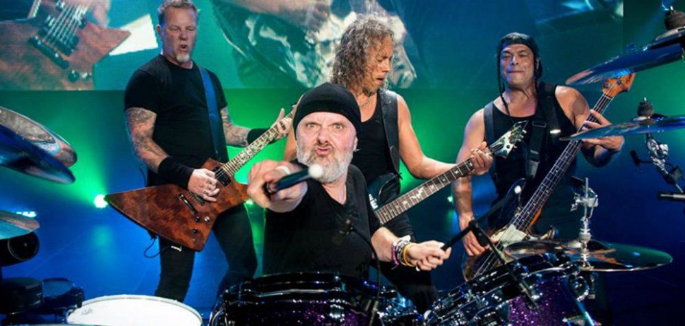 Οι Metallica παίζουν Oasis για τα θύματα του Μάντσεστερ