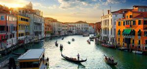 Η Βενετία ετοιμάζεται να απαγορεύσει τελείως το κάπνισμα