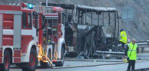 Τραγωδία στη Βουλγαρία: 46 νεκροί, τα 12 παιδιά, από φωτιά σε τουριστικό λεωφορείο