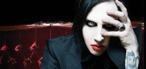 O Marilyn Manson πουλά δονητές με το πρόσωπό του