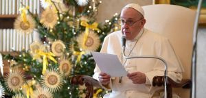 Πάπας Φραγκίσκος: «Όλοι πρέπει να έχουν πρόσβαση στους εμβολισμούς και στις θεραπείες»