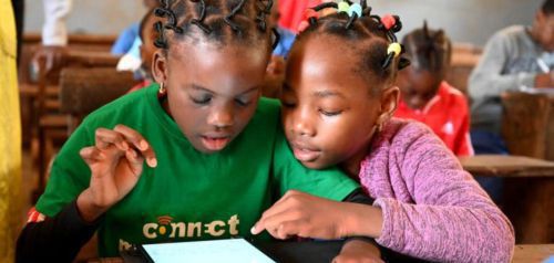 Χωρίς πρόσβαση στο διαδίκτυο το 90% των κοριτσιών στις φτωχές χώρες