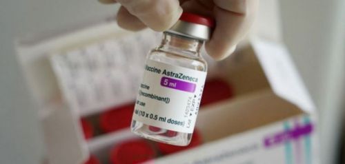 Εμβόλιο AstraZeneca: Τι συμβαίνει, ποιες χώρες έχουν αναστείλει τη χρήση του