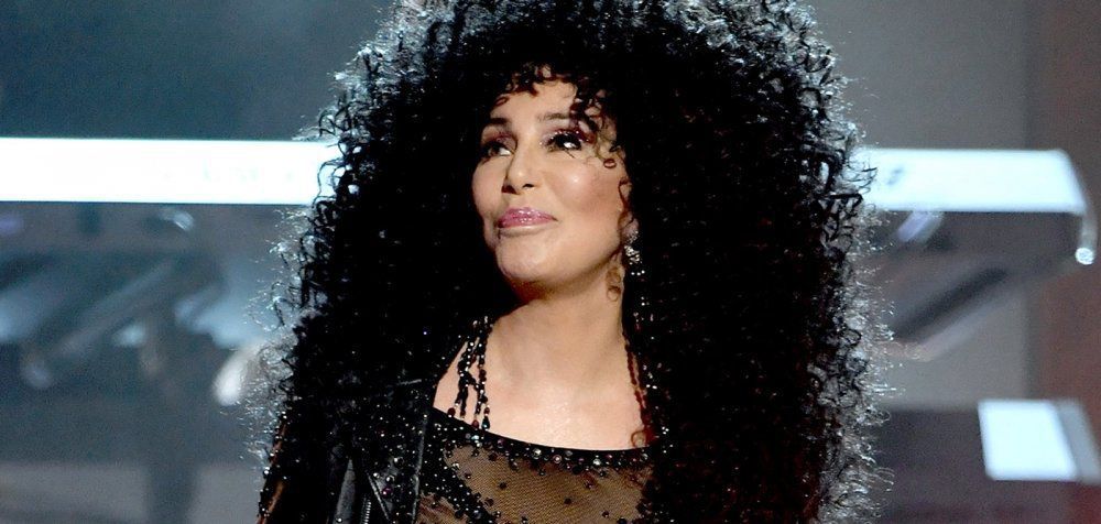 Η Cher κατηγορεί βιοφαρμακευτική εταιρεία για απάτη