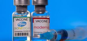 Pfizer ή Moderna; Η πρώτη μεγάλη έρευνα δείχνει ποιο εμβόλιο είναι πιο αποτελεσματικό