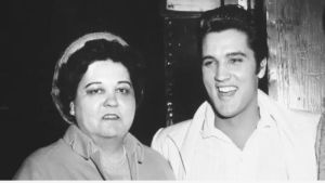 Ποια ήταν η Gladys Love Smith Presley;
