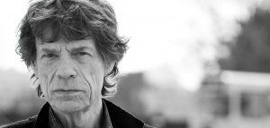 Οι Stones ξανά στη σκηνή μετά το θάνατο της φίλης του Jagger