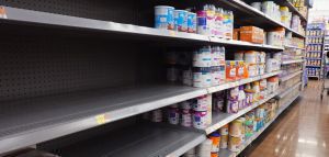ΗΠΑ: Τεράστιες ελλείψεις βρεφικού γάλακτος
