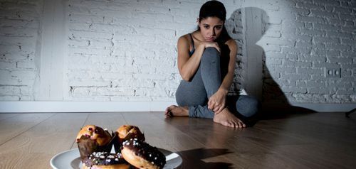 Το φαγητό το βράδυ μπορεί να αυξήσει την κατάθλιψη και το άγχος