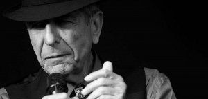 O Leonard Cohen τραγουδάει Καβάφη