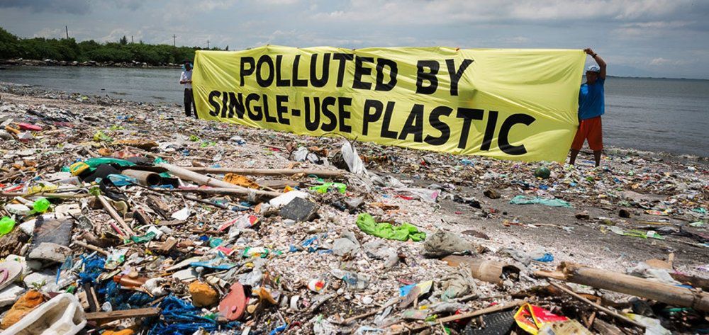 Αυτές είναι οι εταιρείες που παράγουν τα περισσότερα πλαστικά απορρίματα