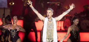 25 φωτογραφίες από τη συναυλία του Robbie Williams