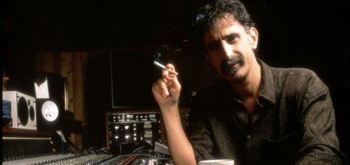 Frank Zappa: «Απολαμβάνω να προσβάλω ανθρώπους που απολαμβάνουν να προσβάλλονται»