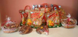 Εορταστικά πακέτα τροφίμων από τον Δήμο Αθηναίων σε ευάλωτες οικογένειες