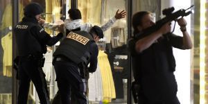 Τρομοκρατική επίθεση στη Βιέννη με νεκρούς