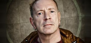 Ο John Lydon των Sex Pistols στηρίζει τον Donald Trump