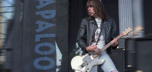 Δημοπρατείται η ιστορική κιθάρα του Johnny Ramone