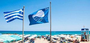 Αυτές είναι οι 38 παραλίες που έχασαν τη Γαλάζια Σημαία τους