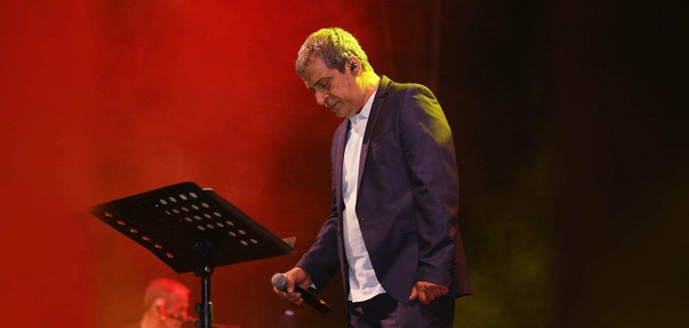 Θέμης Αδαμαντίδης Live από το Βεάκειο Θέατρο Πειραιά