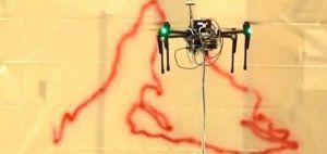 Drone που φτιάχνει γκράφιτι από τη Disney