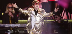 Τέλος εποχής για τον Elton John: Το αντίο μετά από 52 χρόνια καριέρας