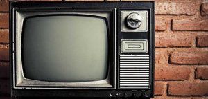 Πόσες ώρες τη μέρα βλέπετε τηλεόραση;