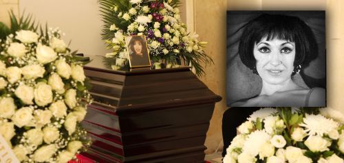 80 φωτογραφίες από την κηδεία της Μάρθας Καραγιάννη