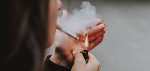 Ακόμη και οι περιστασιακοί καπνιστές κινδυνεύουν από καρκίνο των πνευμόνων