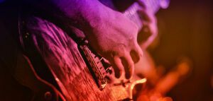 10 πανεύκολα ροκ τραγούδια αν μαθαίνεις κιθάρα