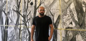 Βηρυτός: Kαλλιτέχνης ζωγραφίζει δέντρα για να βοηθήσει στην ανοικοδόμηση κατοικιών