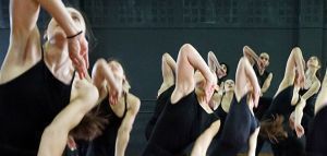 Οι τελειόφοιτοι της Κρατικής Σχολής Ορχηστρικής Τέχνης χορεύουν στο Μέγαρο
