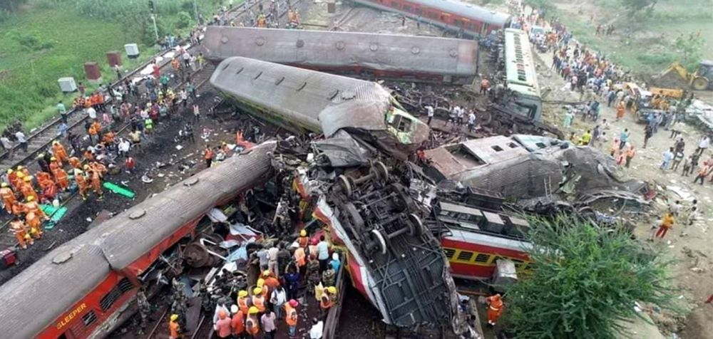 Ινδία: Σύγκρουση τριών τρένων -  Τουλάχιστον 288 νεκροί