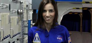 Τελικά η Ελένη Αντωνιάδου έχει σχέση με τη NASA ή λέει ψέματα;