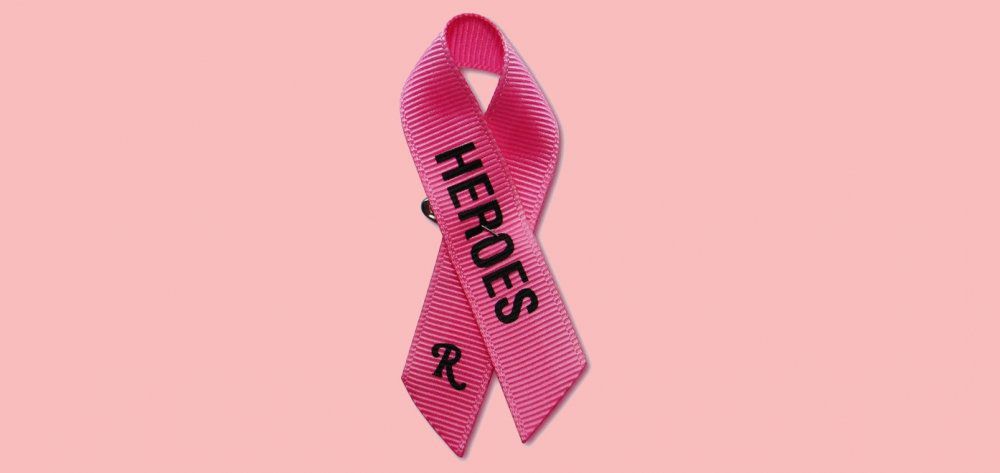 Ροζ κορδέλα Raf Simons για την ευαισθητοποίηση για τον καρκίνο του μαστού