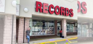 Το Vintage Vinyl, το κορυφαίο δισκάδικο του New Jersey κλείνει για καλά μετά από 42 χρόνια