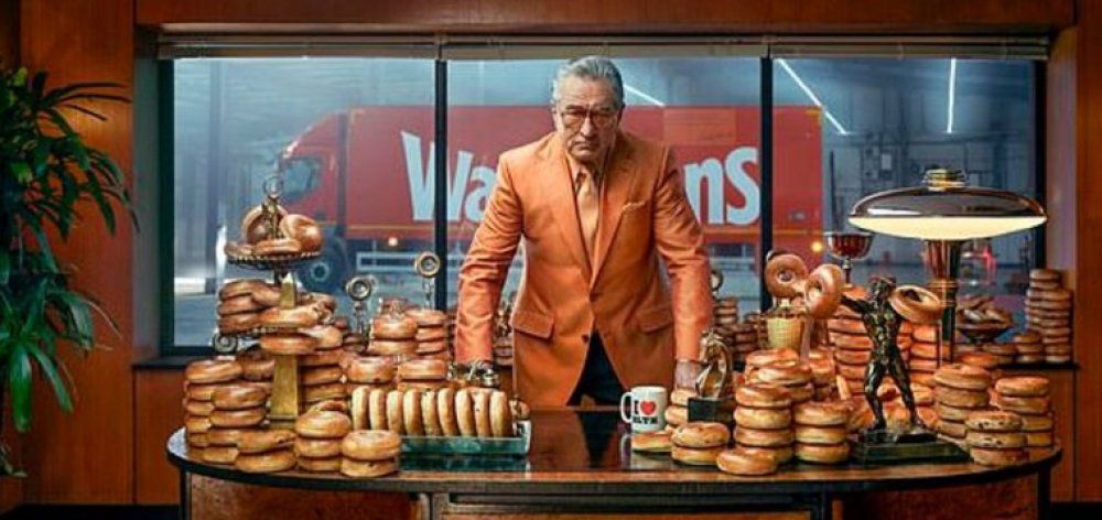 Ο Ρόμπερτ Ντε Νίρο επιστρέφει σαν νονός... ψωμιού σε διαφήμιση υπερπαραγωγή